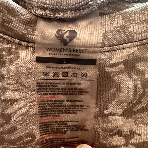 Long Sleeve Workout Top - Picture 6 of 7